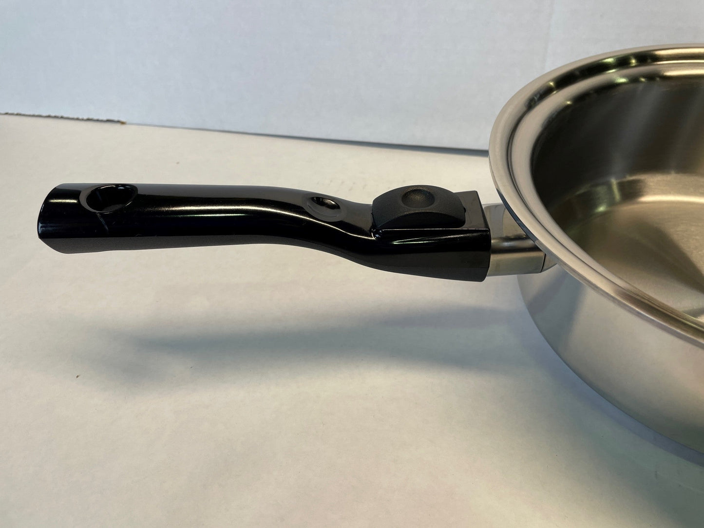 STH014-A Detachable Stick Handle Kit for Straight Sided Pans - WaterlessCookware