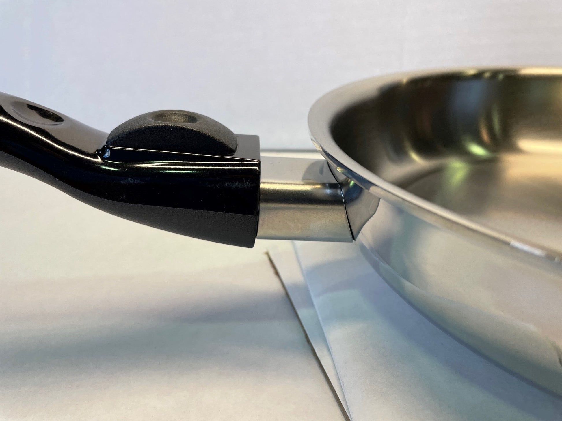 STH014-B Detachable Stick Handle Kit for Saute' Fry Pans - WaterlessCookware
